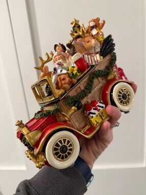Fitz and Floyd Santa's Classic Car Musical Christmas figurine - new in box